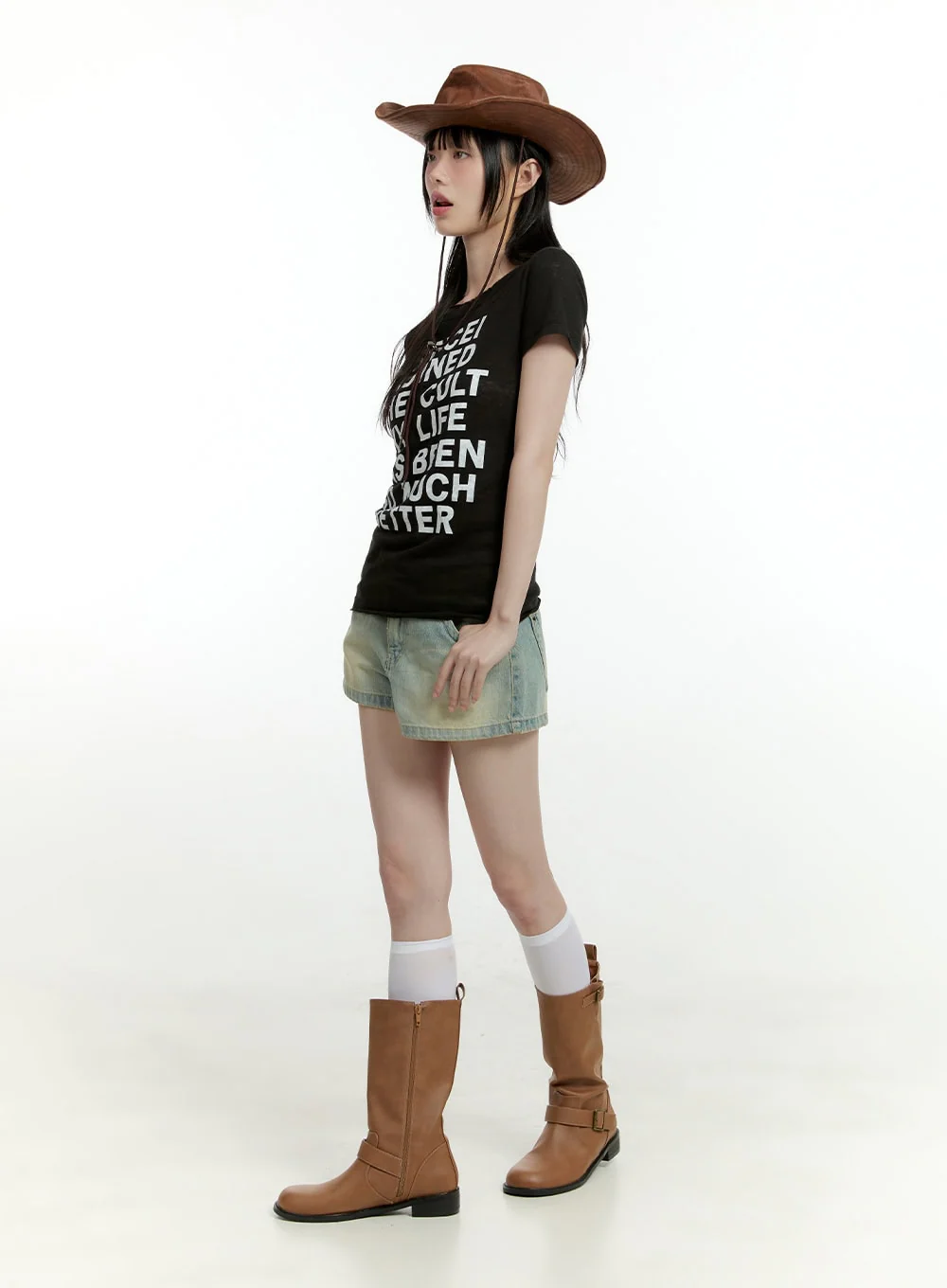 Washed Denim Low Rise Shorts CL426 - Image 4