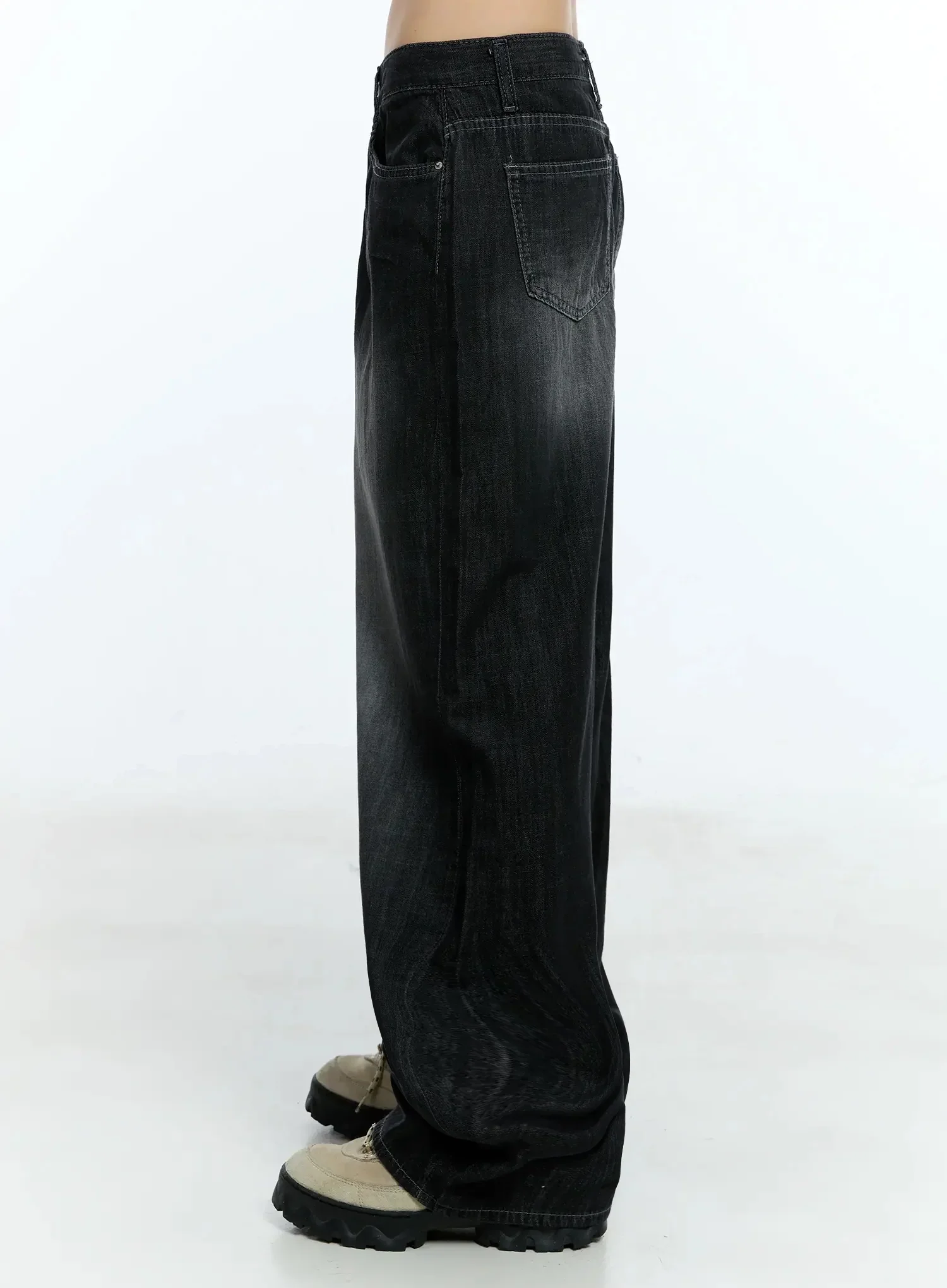 Wendy Washed Wide-Leg Jeans IU524 - Image 13