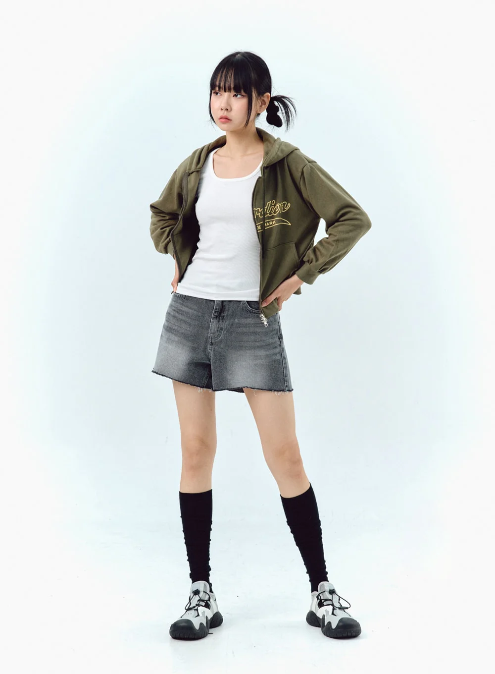 Wide Denim Shorts IG304 - Image 8