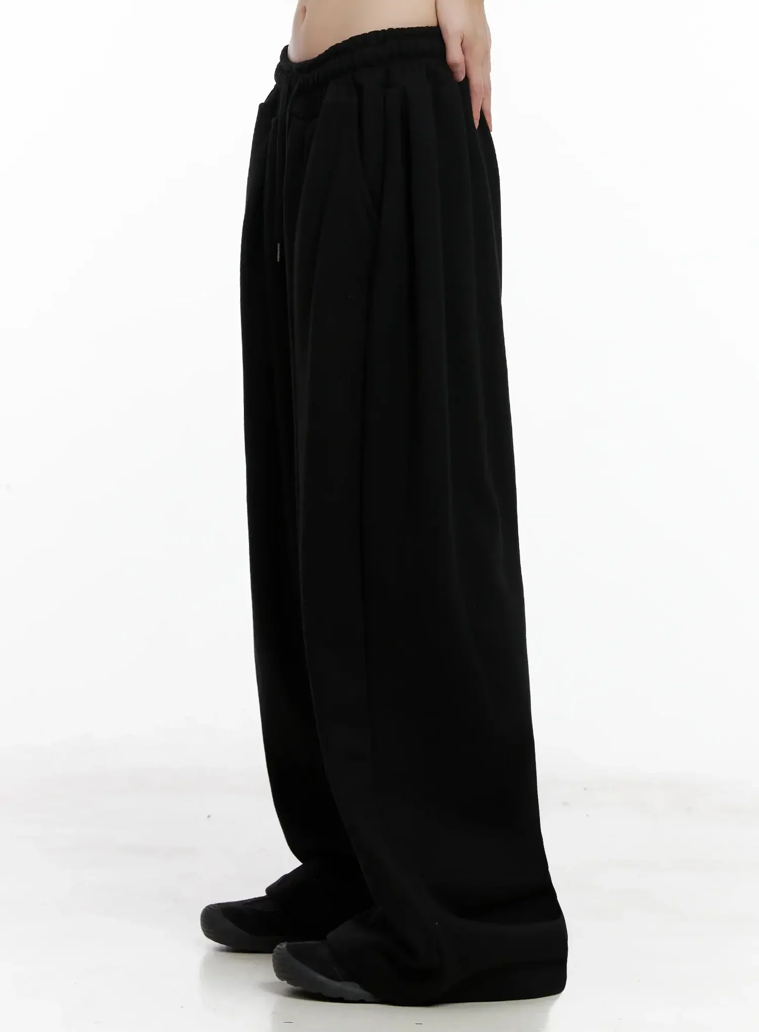 Wide-Leg Drawstring Sweatpants IL528 - Image 8