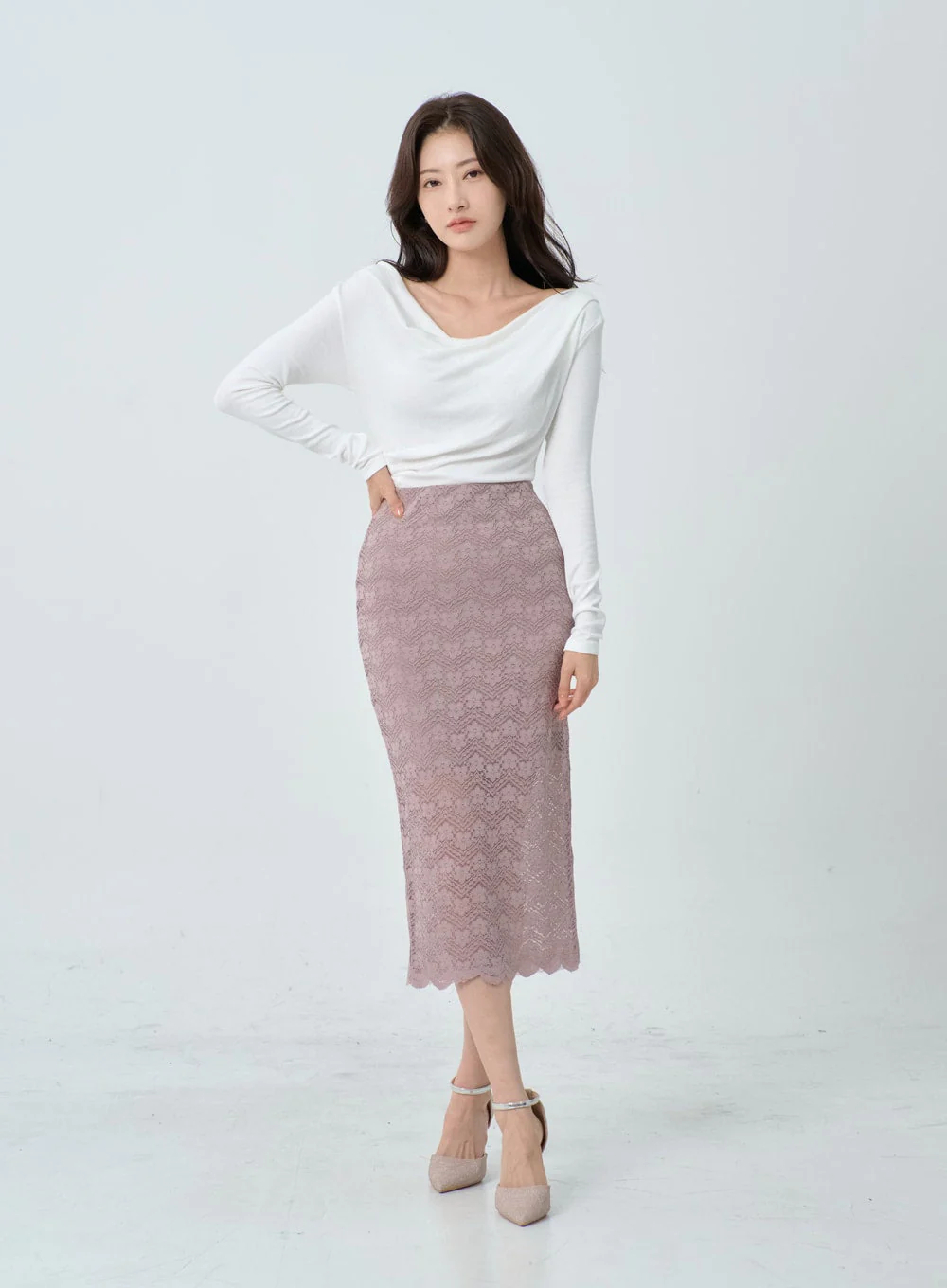 Wide V-Neck T-Shirt IO21 - Image 10